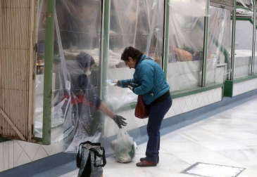 Esta pandemia provocada por el Covid-19 nos ha dejado imágenes únicas de nuestras ciudades y pueblos. Momentos que han captado nuestros fotoperiodistas y que resumen el impacto que esta enfermedad está provocando en Navarra