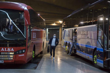 Esta pandemia provocada por el Covid-19 nos ha dejado imágenes únicas de nuestras ciudades y pueblos. Momentos que han captado nuestros fotoperiodistas y que resumen el impacto que esta enfermedad está provocando en Navarra