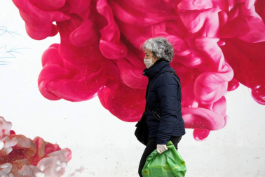 Esta pandemia provocada por el Covid-19 nos ha dejado imágenes únicas de nuestras ciudades y pueblos. Momentos que han captado nuestros fotoperiodistas y que resumen el impacto que esta enfermedad está provocando en Navarra