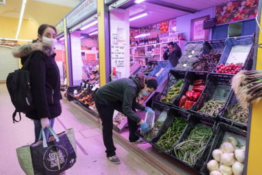 Esta pandemia provocada por el Covid-19 nos ha dejado imágenes únicas de nuestras ciudades y pueblos. Momentos que han captado nuestros fotoperiodistas y que resumen el impacto que esta enfermedad está provocando en Navarra