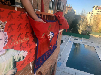 El pañuelo de San Fermín este sábado en todas las ventanas de Navarra. Esa es la idea con la que la capilla de San Fermín hace un llamamiento con motivo del cuarto peldaño de la escalera, este 4 de abril,