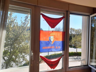 El pañuelo de San Fermín este sábado en todas las ventanas de Navarra. Esa es la idea con la que la capilla de San Fermín hace un llamamiento con motivo del cuarto peldaño de la escalera, este 4 de abril,