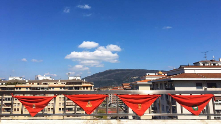 El pañuelo de San Fermín este sábado en todas las ventanas de Navarra. Esa es la idea con la que la capilla de San Fermín hace un llamamiento con motivo del cuarto peldaño de la escalera, este 4 de abril,