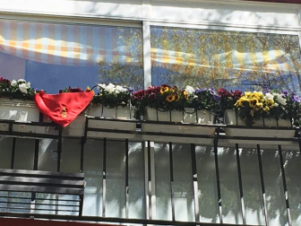 El pañuelo de San Fermín este sábado en todas las ventanas de Navarra. Esa es la idea con la que la capilla de San Fermín hace un llamamiento con motivo del cuarto peldaño de la escalera, este 4 de abril,