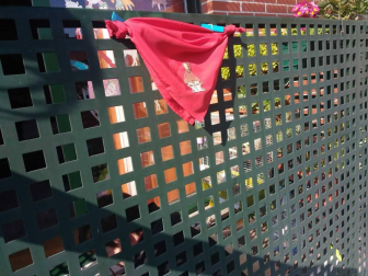El pañuelo de San Fermín este sábado en todas las ventanas de Navarra. Esa es la idea con la que la capilla de San Fermín hace un llamamiento con motivo del cuarto peldaño de la escalera, este 4 de abril,