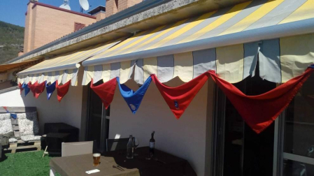 El pañuelo de San Fermín este sábado en todas las ventanas de Navarra. Esa es la idea con la que la capilla de San Fermín hace un llamamiento con motivo del cuarto peldaño de la escalera, este 4 de abril,