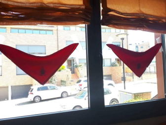 El pañuelo de San Fermín este sábado en todas las ventanas de Navarra. Esa es la idea con la que la capilla de San Fermín hace un llamamiento con motivo del cuarto peldaño de la escalera, este 4 de abril,