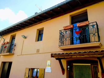 El pañuelo de San Fermín este sábado en todas las ventanas de Navarra. Esa es la idea con la que la capilla de San Fermín hace un llamamiento con motivo del cuarto peldaño de la escalera, este 4 de abril,