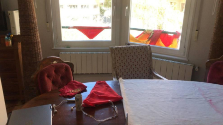 El pañuelo de San Fermín este sábado en todas las ventanas de Navarra. Esa es la idea con la que la capilla de San Fermín hace un llamamiento con motivo del cuarto peldaño de la escalera, este 4 de abril,