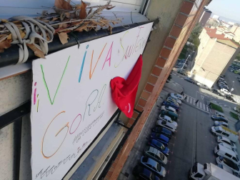 El pañuelo de San Fermín este sábado en todas las ventanas de Navarra. Esa es la idea con la que la capilla de San Fermín hace un llamamiento con motivo del cuarto peldaño de la escalera, este 4 de abril,
