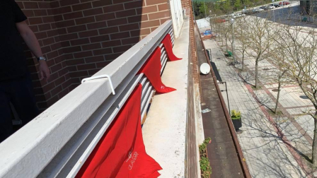 El pañuelo de San Fermín este sábado en todas las ventanas de Navarra. Esa es la idea con la que la capilla de San Fermín hace un llamamiento con motivo del cuarto peldaño de la escalera, este 4 de abril,