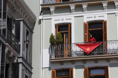 El pañuelo de San Fermín este sábado en todas las ventanas de Navarra. Esa es la idea con la que la capilla de San Fermín hace un llamamiento con motivo del cuarto peldaño de la escalera, este 4 de abril,