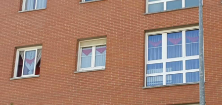 El pañuelo de San Fermín este sábado en todas las ventanas de Navarra. Esa es la idea con la que la capilla de San Fermín hace un llamamiento con motivo del cuarto peldaño de la escalera, este 4 de abril,