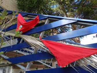 El pañuelo de San Fermín este sábado en todas las ventanas de Navarra. Esa es la idea con la que la capilla de San Fermín hace un llamamiento con motivo del cuarto peldaño de la escalera, este 4 de abril,
