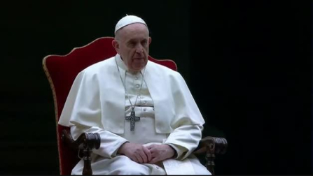 Vídeo: El papa preside el viacrucis del Viernes Santo sin la presencia de fieles