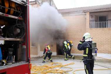 Las llamas afectaron a una casa que se utiliza como segunda residencia y cuyos dueños, de Pamplona, no se encontraban en el interior en el momento del suceso.