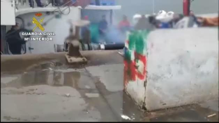Vídeo: Pillados haciendo una barbacoa en un pesquero en Huelva