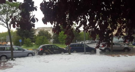Fotografías de la impresionante tormenta y granizo de este sábado, 25 de abril