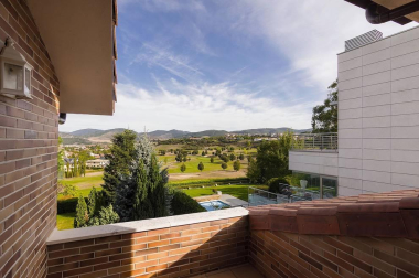 Unifamilliar en Gorráiz a la venta en un entorno privilegiado con vistas al golf