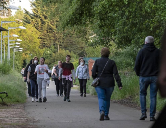 Imágenes de la jornada del 2 de mayo, en la que los navarros pueden salir a la calle a pasear y hacer deporte entre las 6 y las 10 de la mañana, y las 20 y las 23 de la noche.