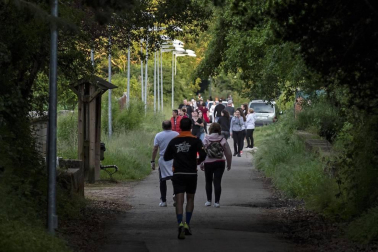 Imágenes de la jornada del 2 de mayo, en la que los navarros pueden salir a la calle a pasear y hacer deporte entre las 6 y las 10 de la mañana, y las 20 y las 23 de la noche.