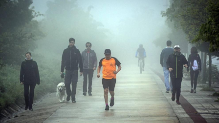 Imágenes de la jornada del 2 de mayo, en la que los navarros pueden salir a la calle a pasear y hacer deporte entre las 6 y las 10 de la mañana, y las 20 y las 23 de la noche.