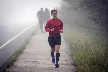Imágenes de la jornada del 2 de mayo, en la que los navarros pueden salir a la calle a pasear y hacer deporte entre las 6 y las 10 de la mañana, y las 20 y las 23 de la noche.