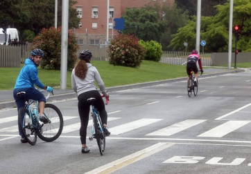 Imágenes de la jornada del 2 de mayo, en la que los navarros pueden salir a la calle a pasear y hacer deporte entre las 6 y las 10 de la mañana, y las 20 y las 23 de la noche.