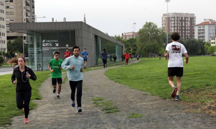 Imágenes de la jornada del 2 de mayo, en la que los navarros pueden salir a la calle a pasear y hacer deporte entre las 6 y las 10 de la mañana, y las 20 y las 23 de la noche.
