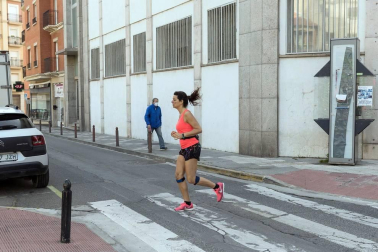 Imágenes de la jornada del 2 de mayo, en la que los navarros pueden salir a la calle a pasear y hacer deporte entre las 6 y las 10 de la mañana, y las 20 y las 23 de la noche.