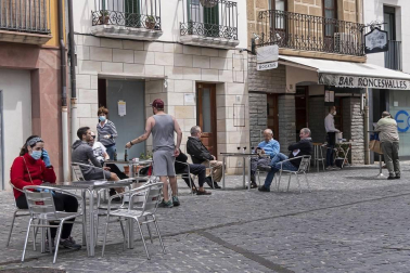 Este lunes, Navarra ha entrado en la fase 1 de la desescalada y numerosos comercios y terrazas de toda la Comunidad foral han reabierto sus puertas.