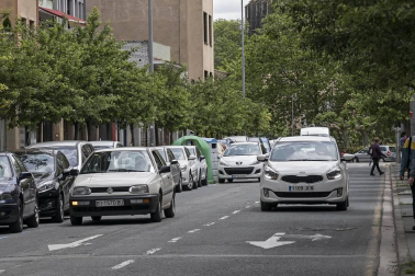 Este lunes, Navarra ha entrado en la fase 1 de la desescalada y numerosos comercios y terrazas de toda la Comunidad foral han reabierto sus puertas.