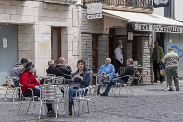 Este lunes, Navarra ha entrado en la fase 1 de la desescalada y numerosos comercios y terrazas de toda la Comunidad foral han reabierto sus puertas.