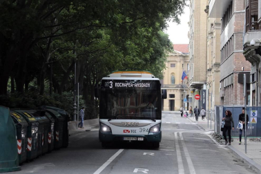 Este sábado se las iniciado la peatonalización del paseo Sarasate, con los cambios de tráfico y modificación de las paradas de villavesas.