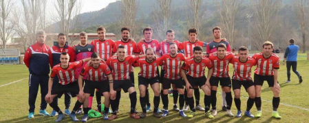 Fotografías de seis equipos de la Primera Regional navarra que jugarán en Preferente la próxima temporada