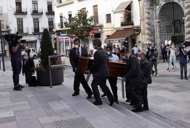 El libro de condolencias virtual expuesto en la página web del Ayuntamiento de la ciudad ha recogido cerca de 12.000 mensajes