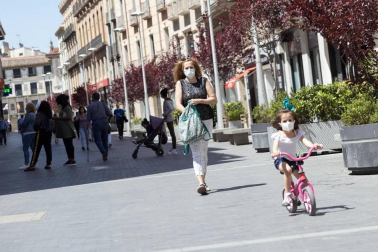 El primer día de obligatoriedad de su uso coincidió con una jornada veraniega de 30 grados