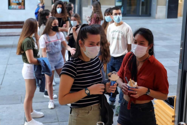 El primer día de obligatoriedad de su uso coincidió con una jornada veraniega de 30 grados
