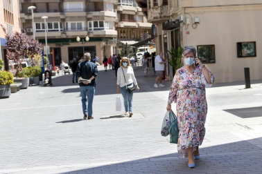 El primer día de obligatoriedad de su uso coincidió con una jornada veraniega de 30 grados