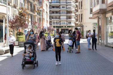 El primer día de obligatoriedad de su uso coincidió con una jornada veraniega de 30 grados