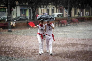 Fotos de Pamplona pasada por agua en el tercer día de Sanfermines