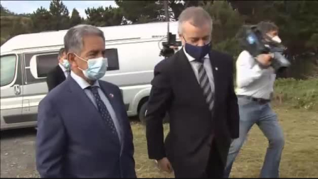 Vídeo: Simbólico encuentro entre Revilla y Urkullu para escenificar la movilidad entre Cantabria y País Vasco