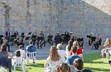 Casi cuatro meses después de su último concierto, la banda municipal volvió a reencontrarse con su público