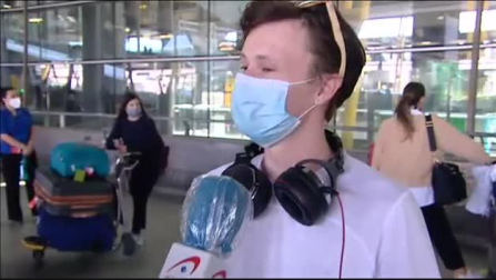 Día de reencuentros en los aeropuertos españoles