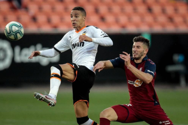 Imágenes del encuentro de la Jornada 30 de LaLiga Santander disputado este domingo, 21 de junio, en el estadio de Mestalla.