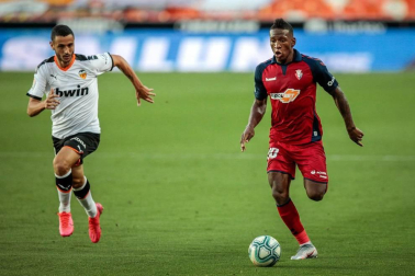 Imágenes del encuentro de la Jornada 30 de LaLiga Santander disputado este domingo, 21 de junio, en el estadio de Mestalla.