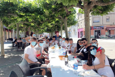 Castejón no siguió este sábado la tradición de ser la localidad que inicia el calendario festivo de la comarca debido a la suspensión de sus fiestas por la crisis del coronavirus.