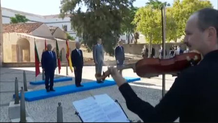 El rey preside en Badajoz la simbólica reapertura de la frontera con Portugal