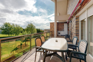 Gorráiz: ático en Egues 56