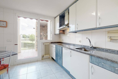 Gorráiz: ático en Egues 56